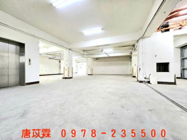 竹北台元透天電梯廠房辦公室~16米大面寬照片3